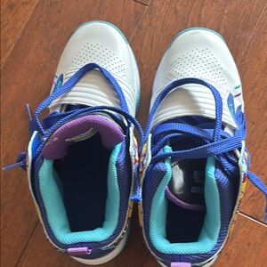 Skechers White and Blue Sneakers with Athletic Design